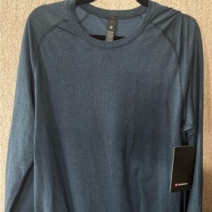 Lululemon Metal Vent Tech Long sleeve, size Large. Sold out color!